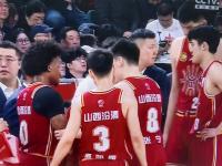 开云体育网页版-广东要挖墙脚？杜锋锁定广州大核，广厦危机再现！