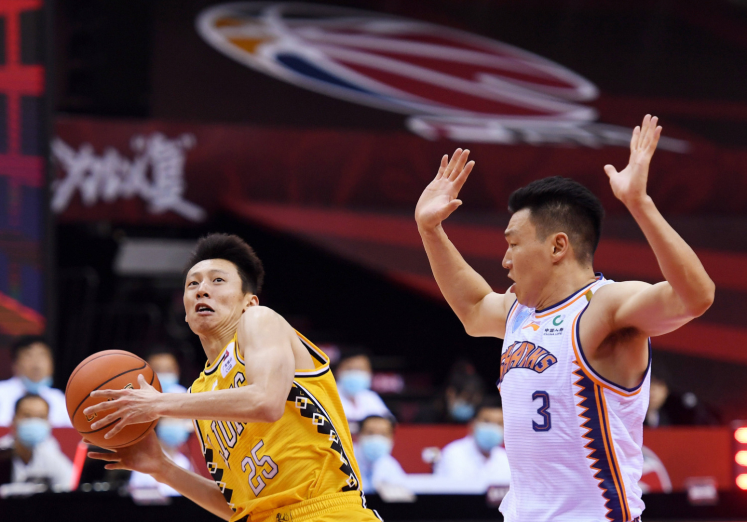 广厦男篮险胜对手，信心备战下一场比赛